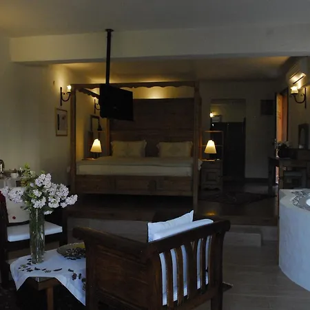 Mango Boutique 5* فاراليا