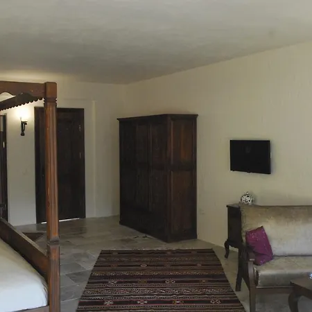 Mango Boutique 5* فاراليا