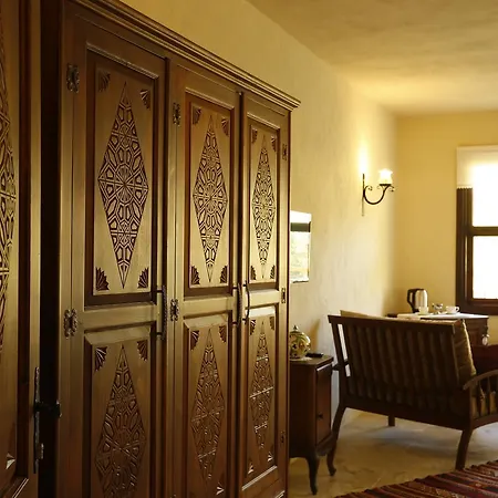 فندق Mango Boutique فاراليا